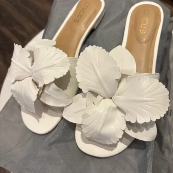 Chico's White Sandal Size 8 - Picture 2 of 7